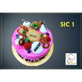 1kg Strawberry Ice Cream Cake